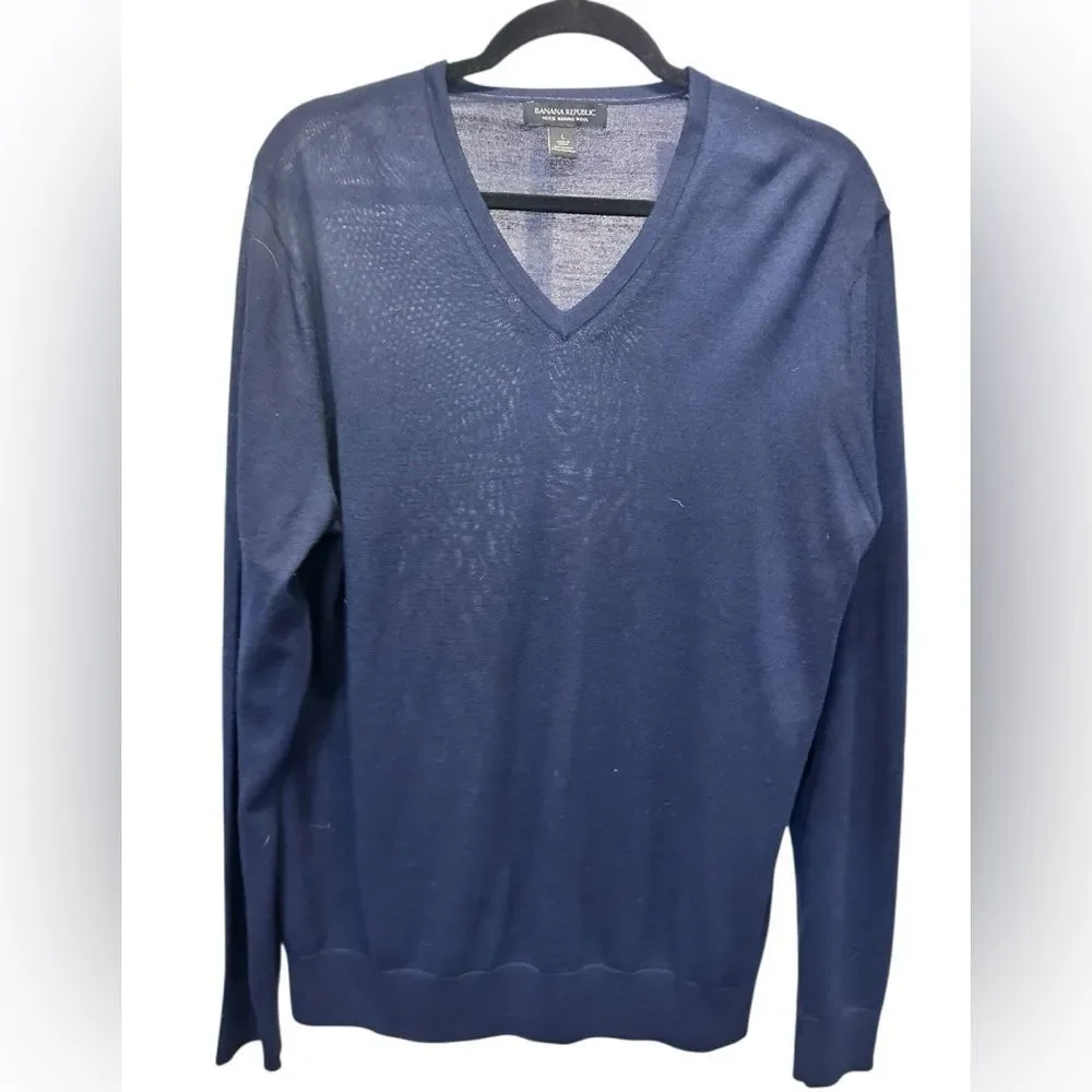 EUC Banana Republic Men’s Navy Blue V-Neck Marino Wool Sweater - Size Large